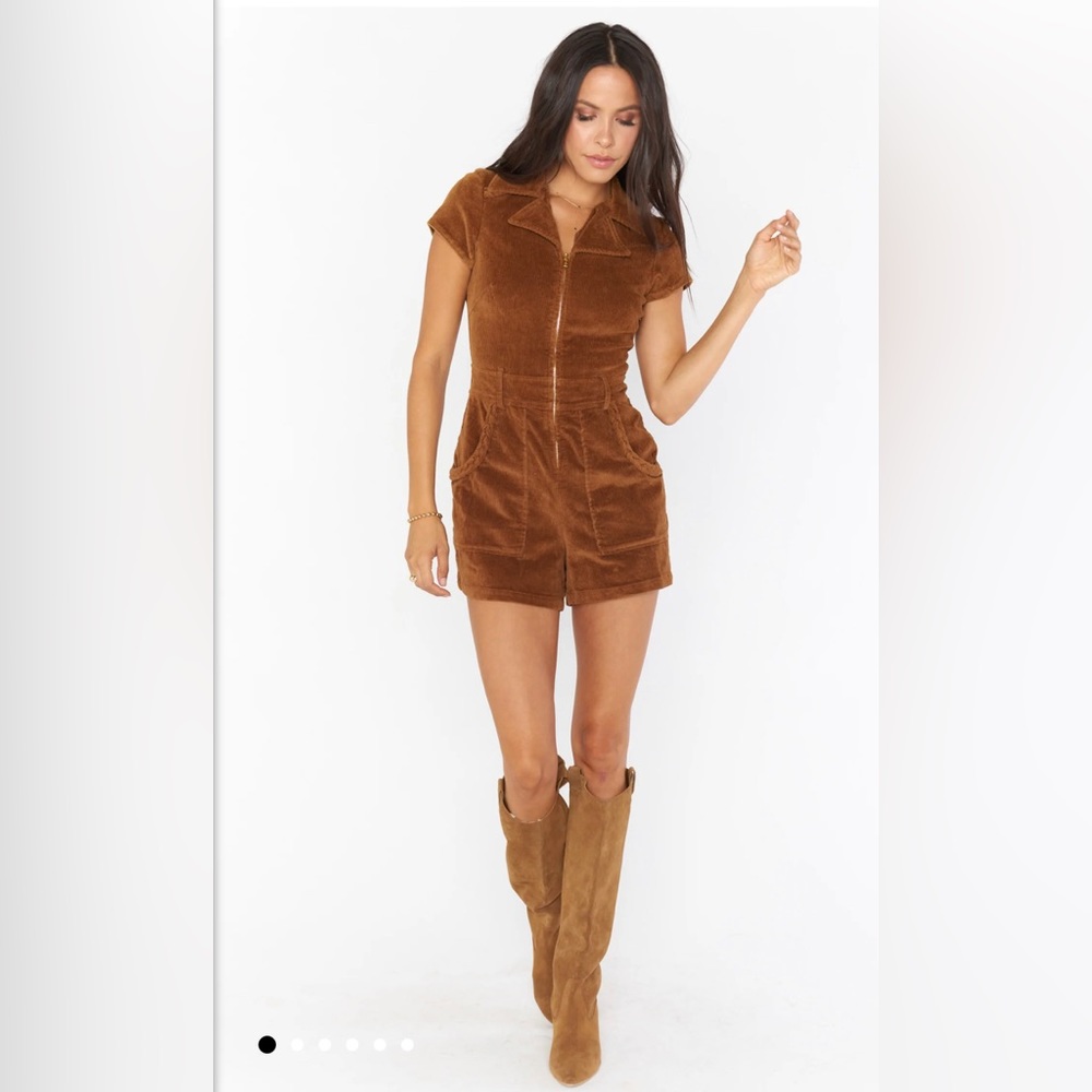 Show me your Mumu Outlaw Romper in color Saddle Brown Corduroy. Size medium.